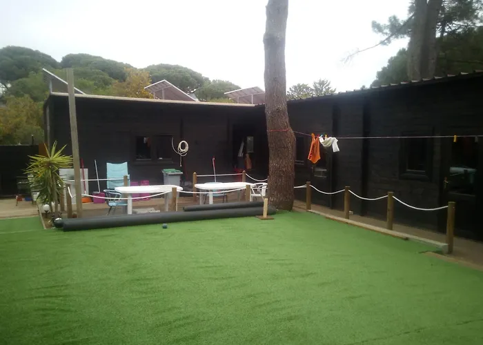 Surf Camp Ecologico Hytte Costa de Caparica